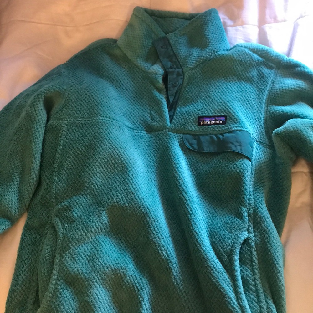 Women’s Patagonia fleece pullover